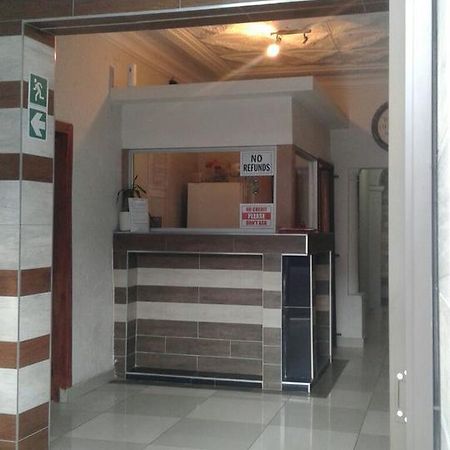 Royal Crown Guesthouse Johannesburg Buitenkant foto