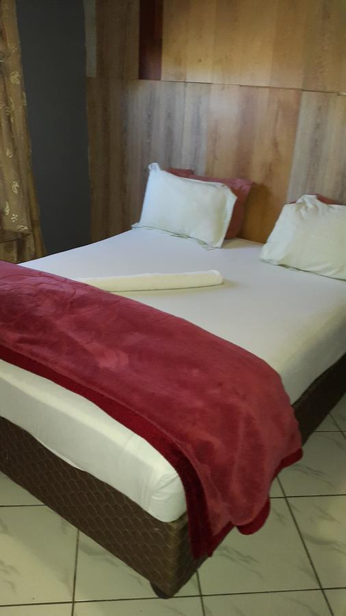 Royal Crown Guesthouse Johannesburg Buitenkant foto